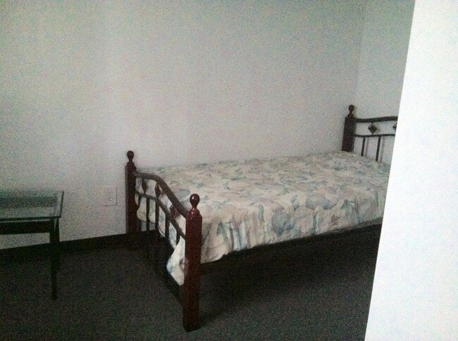 Photo - 40 Edgewood Ave Unit Basement Apt