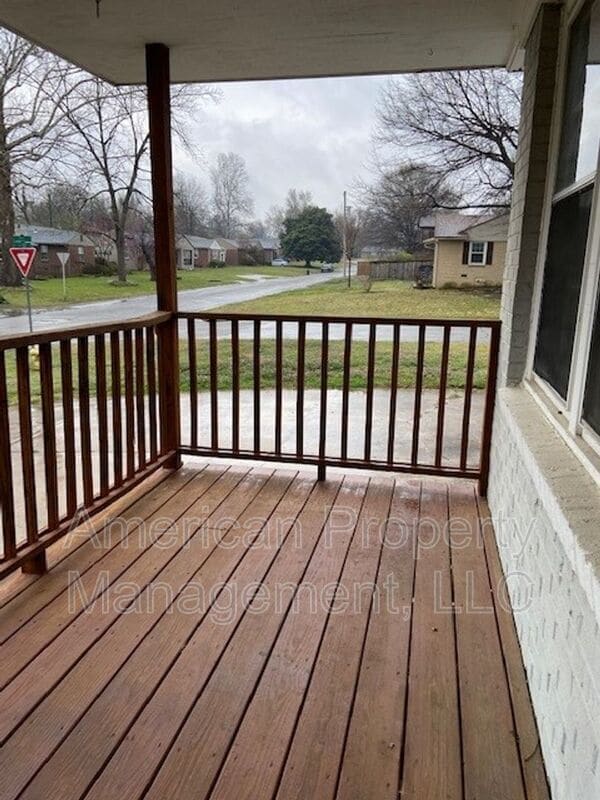 Photo - 2505 S Quebec Ave