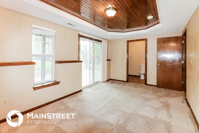 Photo - 301 W Heritage Dr