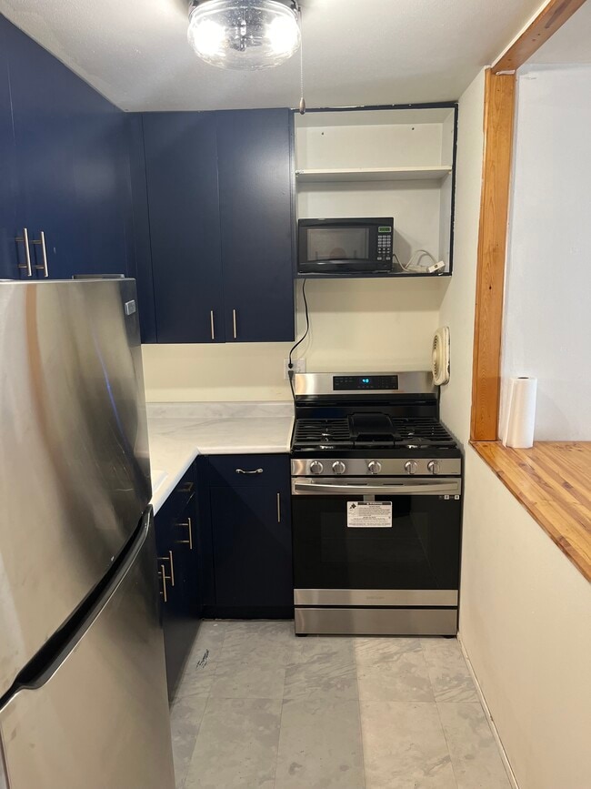 Remodelled Kitchen - 2222 E Belleview Pl Unit 106