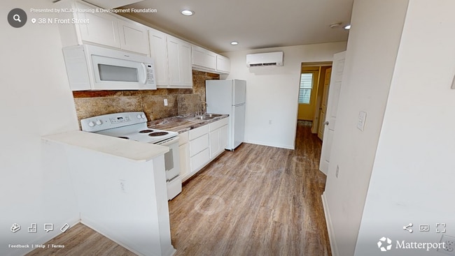 Photo - 36-38 N Front St