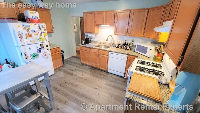 Building Photo - 357 Highland Ave Unit #2