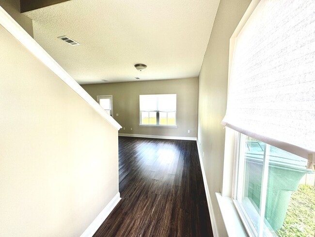 Photo - BEAUTIFUL 3 BED/2 BATH HOME IN GRIFFIN PARK!