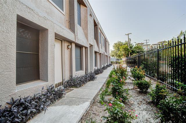 Photo - 4040 Brown St Unit 2