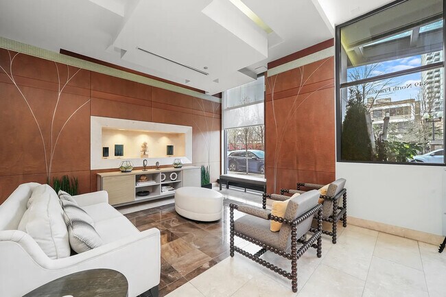 Photo - 849 N Franklin St