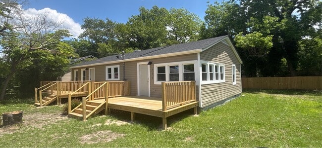Photo - 211 Gertrude St
