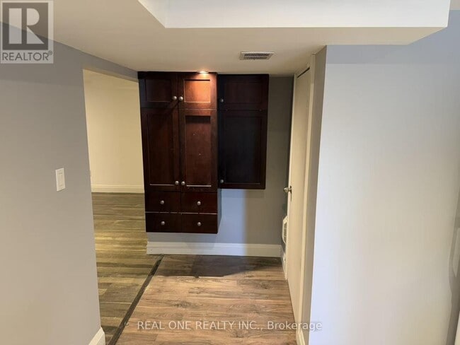 Photo - 1074 Upper Sherman Ave