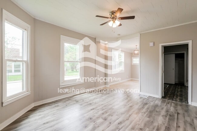 Photo - 2102 Shelby St