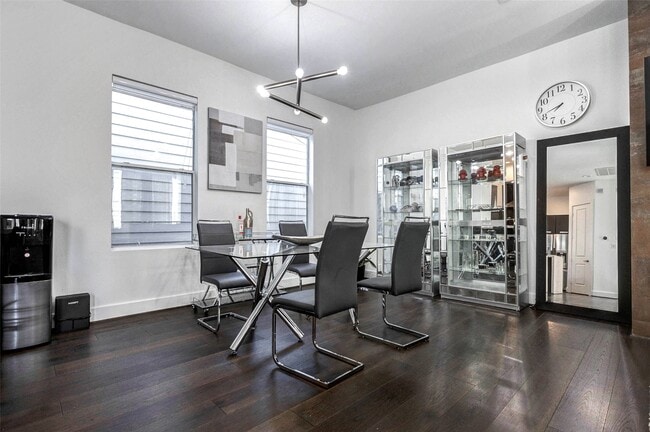 Photo - 5715 Larkin St Unidad D