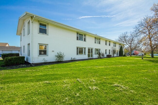 Photo - 5095 Emerson Rd Unit #1