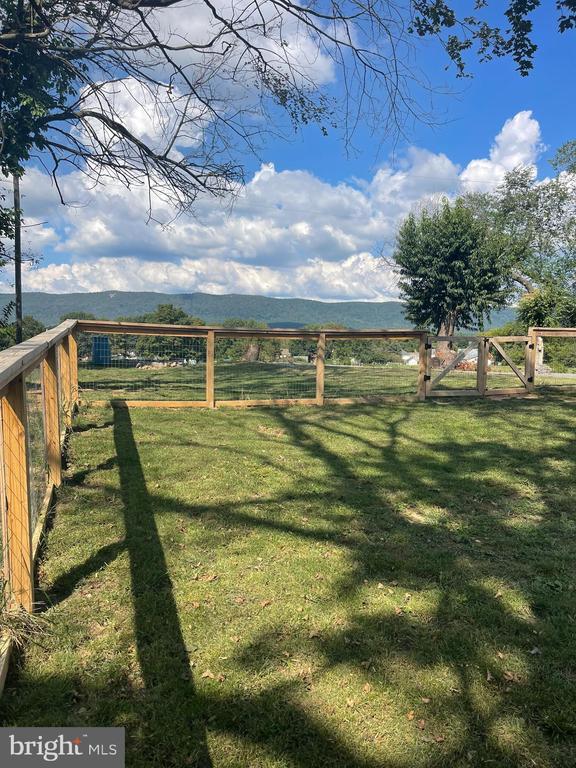 Photo - 104 Linden Ln