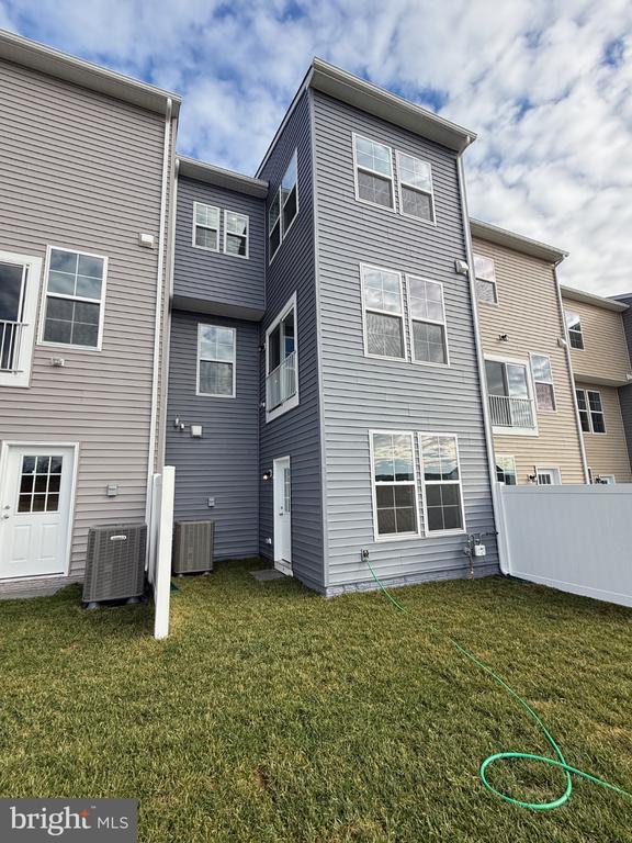 Photo - 79 Abigail St