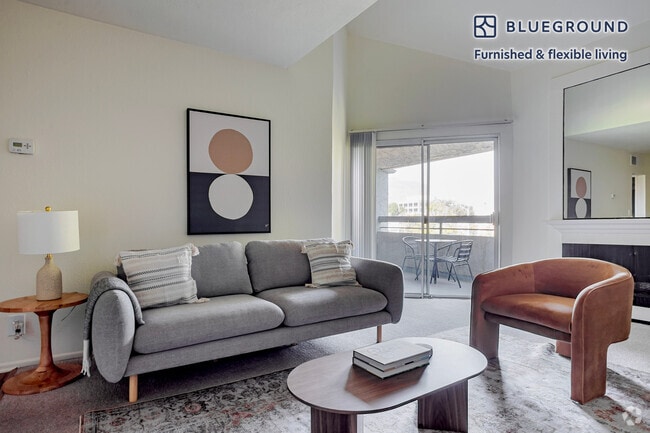 Building Photo - 350 E Del Mar Blvd Rental