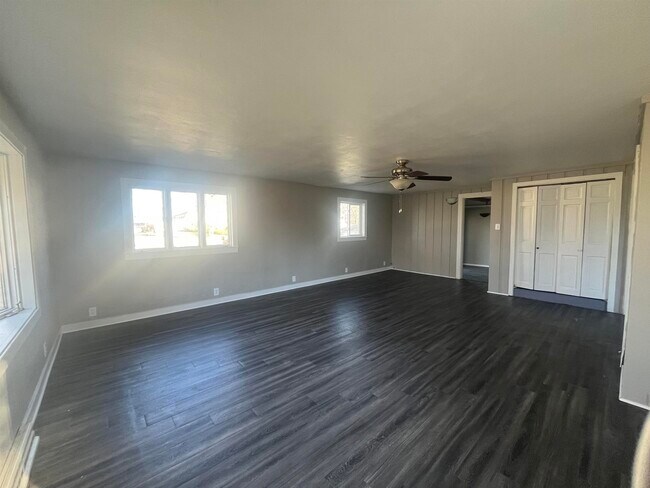 Photo - 1470 S Demeter Dr