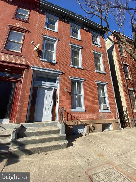 Building Photo - 204 Academy St Rental