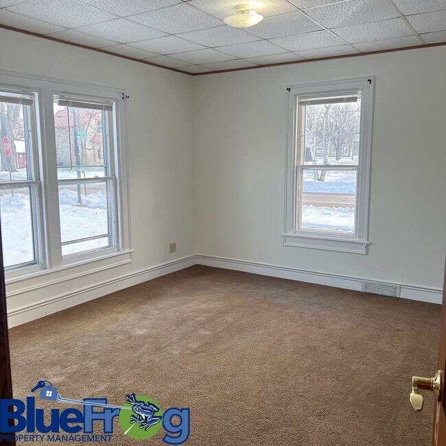 Photo - 207-209 W Hancock St