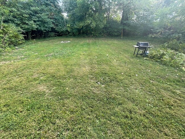 Photo - 2404 E 8th St