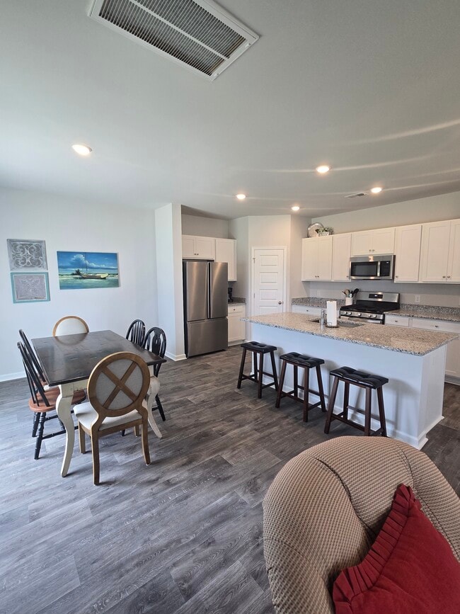 Photo - 175 Saltgrass Way