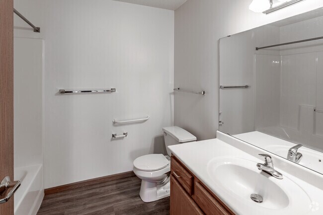 2BR, 2BA - 1,273SF - Primary Bathroom