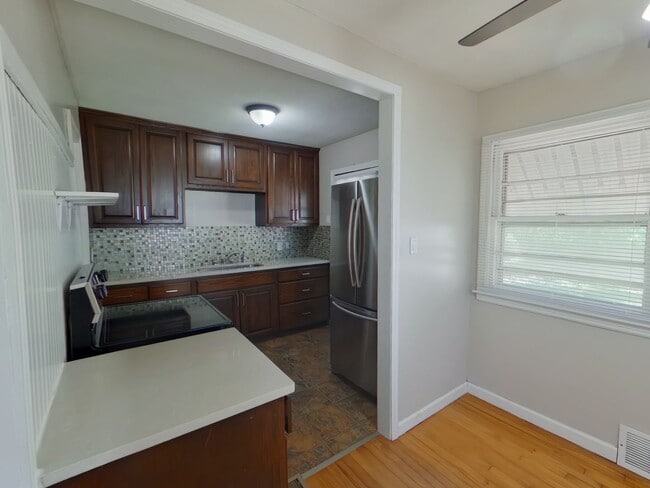 Photo - 1027 N Old Manor Rd