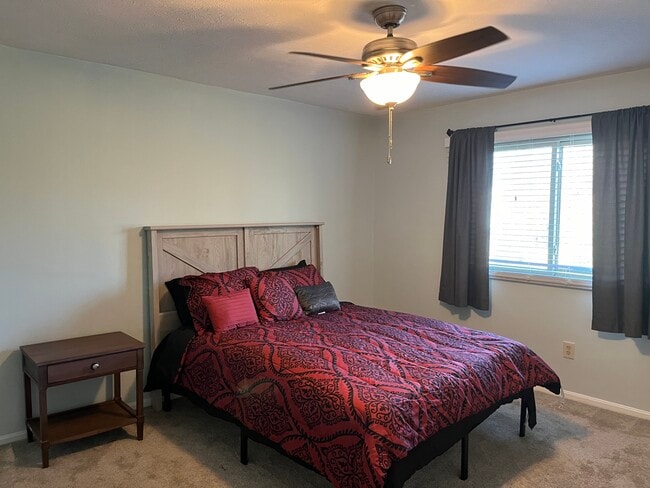 Photo - 204 Sherwood Green Ct