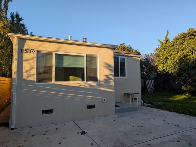 Photo - 1317 Haskell St