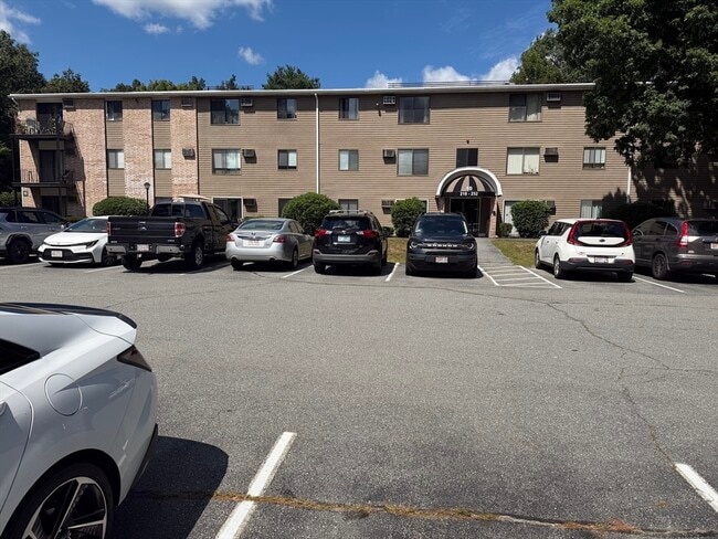 Building Photo - 440 North Ave Unit 227