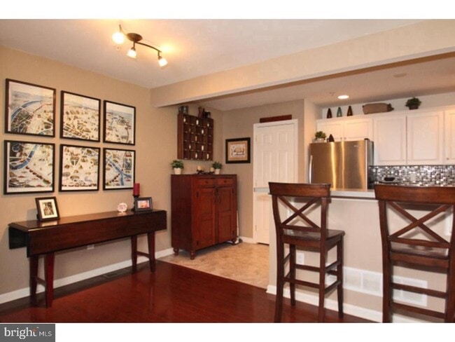 Photo - 278 Flagstone Rd