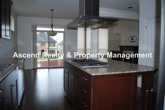Photo - Bethany 4 Bed + Bonus Next to Springville ...
