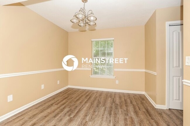 Photo - 3 Bedroom Pet-Friendly Home in La Vergne, TN with Main Street Renewal