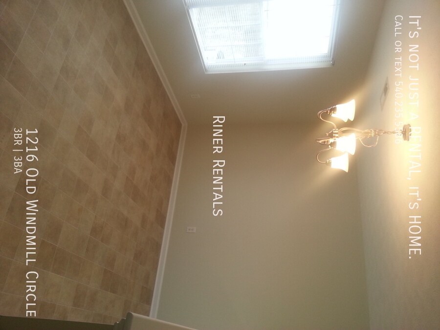 Photo - 1216 Old Windmill Cir