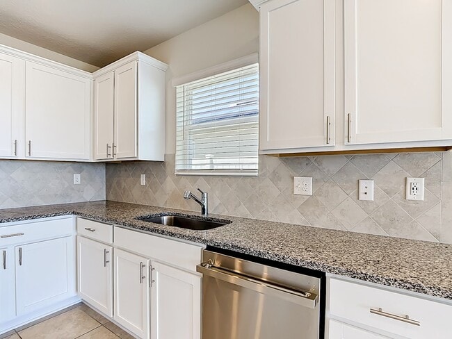 Photo - 1539 Aspen Ave