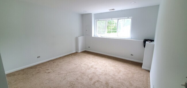 Photo - 587 S Parkside Dr