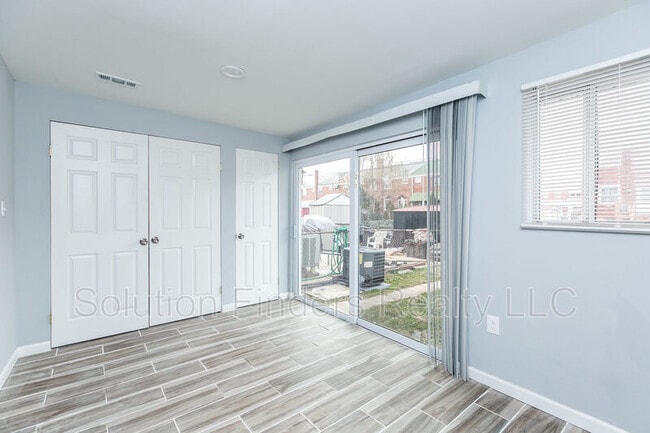 Photo - 2032 Kelmore Rd