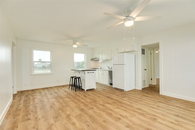 Photo - 7204 Avenue N 1/2 Rear