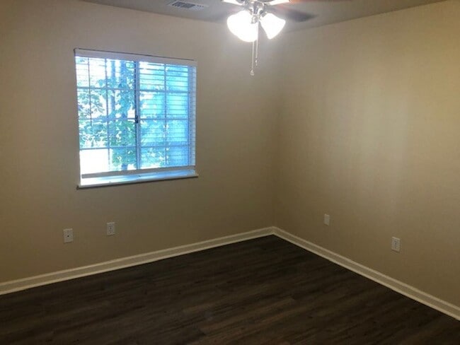Photo - #17-Greenbriar Unit #17-Greenbriar