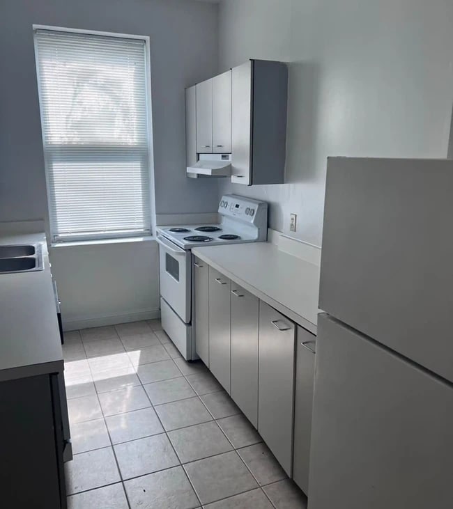 932-934-934 Russell Blvd Unit 934-A