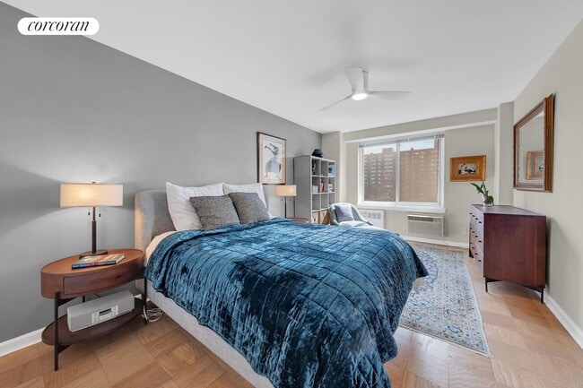 Photo - 400 Central Prk W