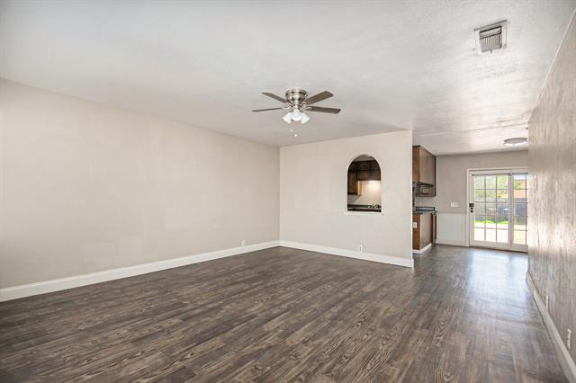 Photo - 6915 W Cleburne Rd