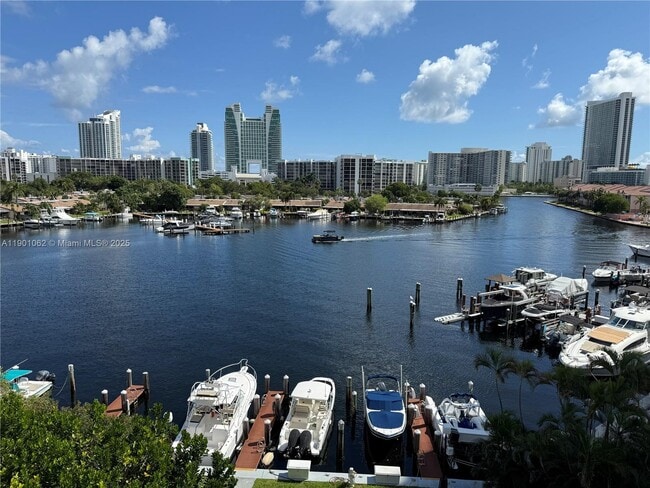 Photo - 500 Three Islands Boulevard Unidad 227