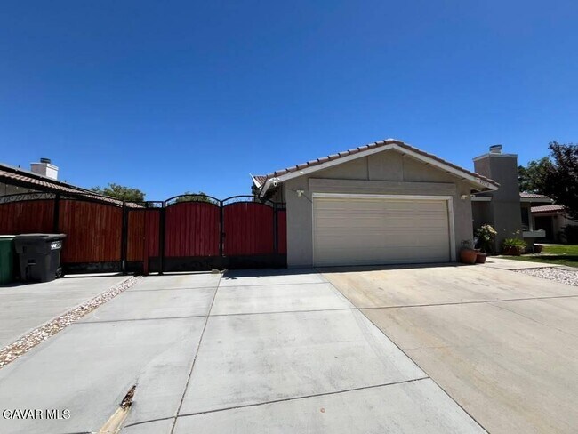 43770 Santa Rosa Cir