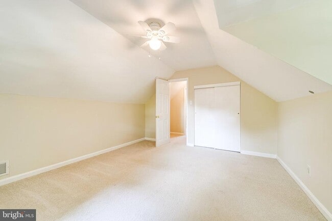 Photo - 4038 Maple St