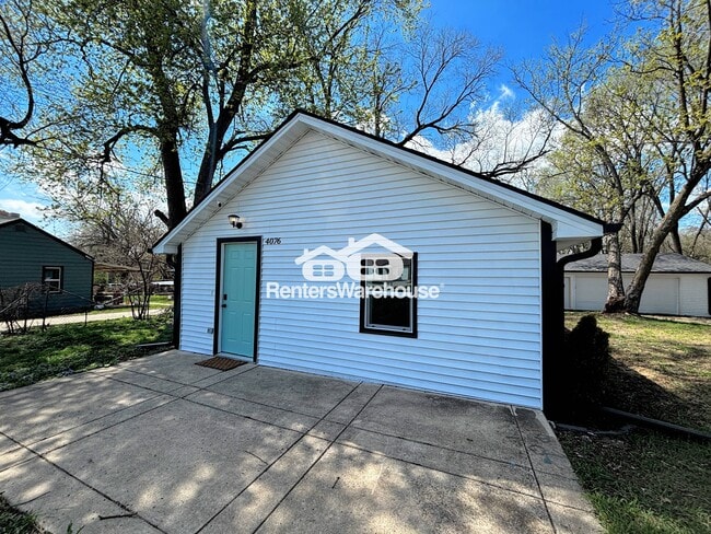 Photo - 4076 Indianola Ave