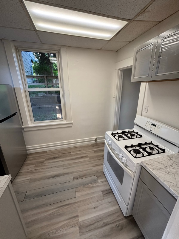 Photo - 702 Airbrake Ave