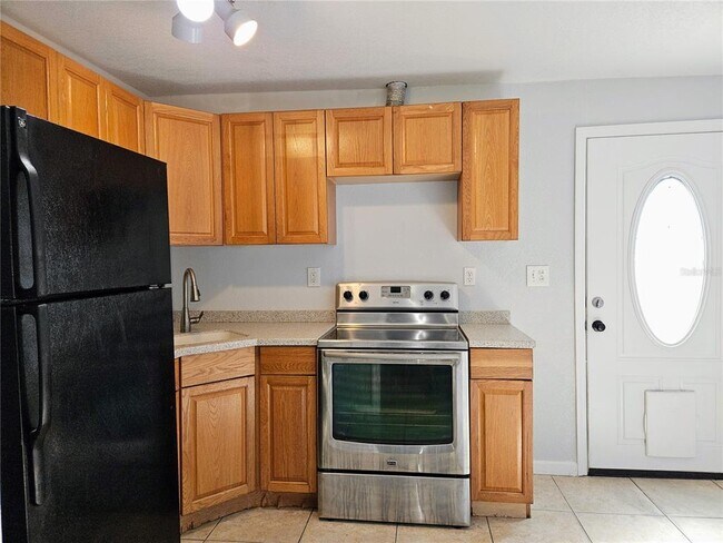 Photo - 2455 8th Ave N