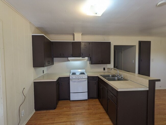 Photo - 1401 Lamar Ave