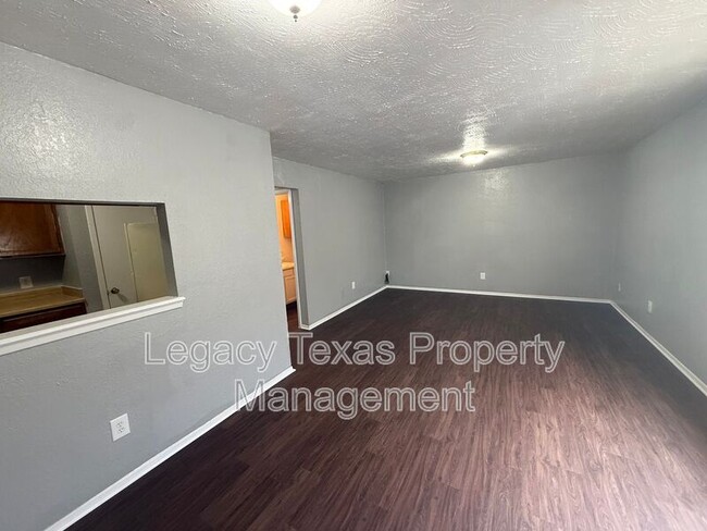 Photo - 1715 Short St Unit A