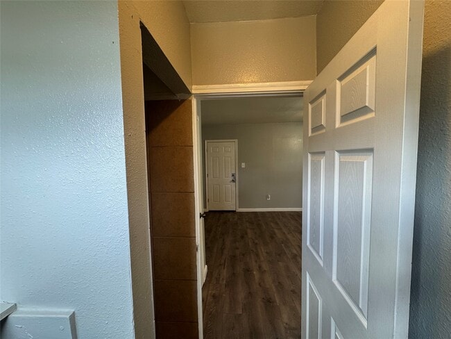 Photo - 2705 Lorraine St