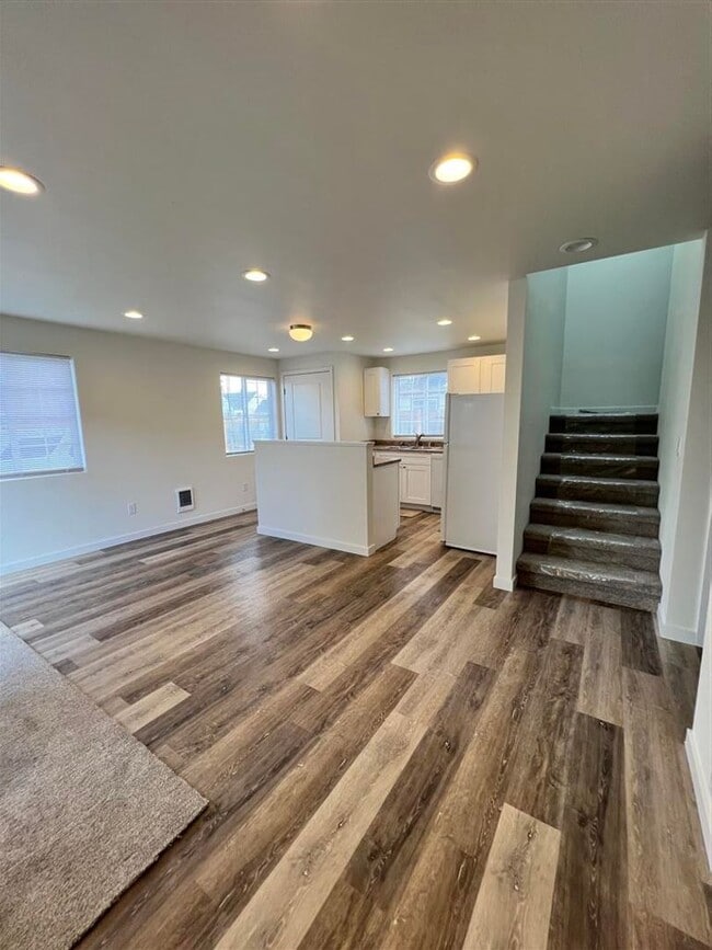 Photo - ThomasV Unit 417#B