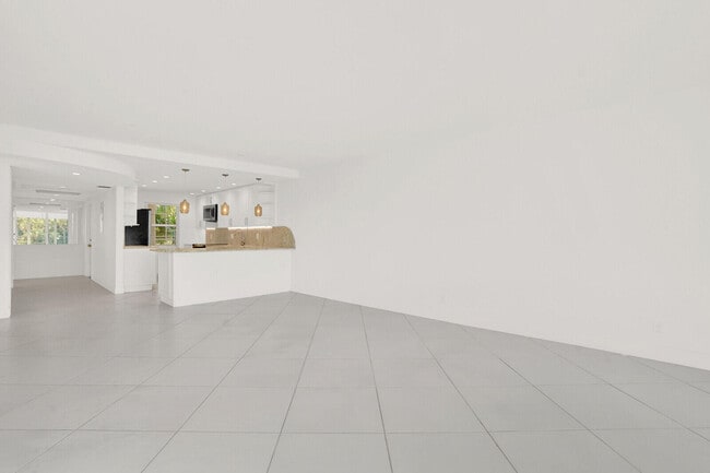 Photo - 804 Cypress Blvd Unit 301